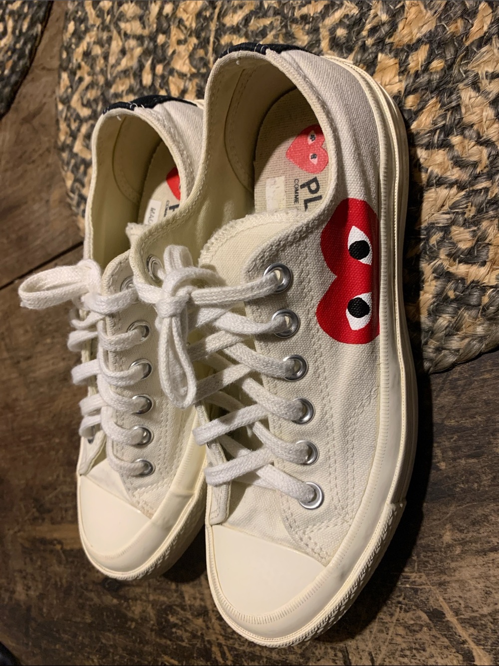 Comme des Garcons PLAY x Converse Canvas Sneakers w Heart men’s Sz 5 / womens 7